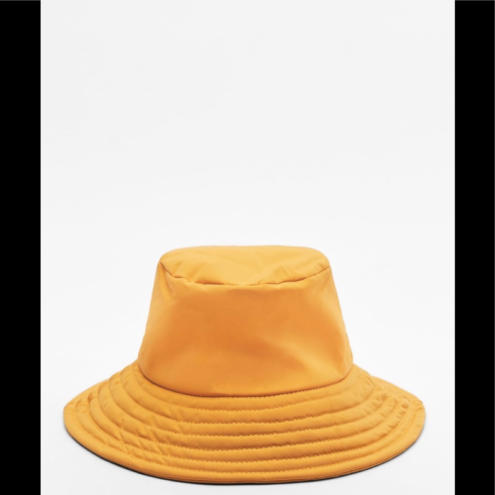 🎉HOST PICK 6/10 🎉🧢 NEW Zara Bucket Hat with Topstitching
